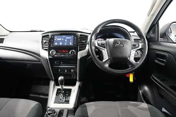 2022 Mitsubishi Triton GLX+ MR 4X4