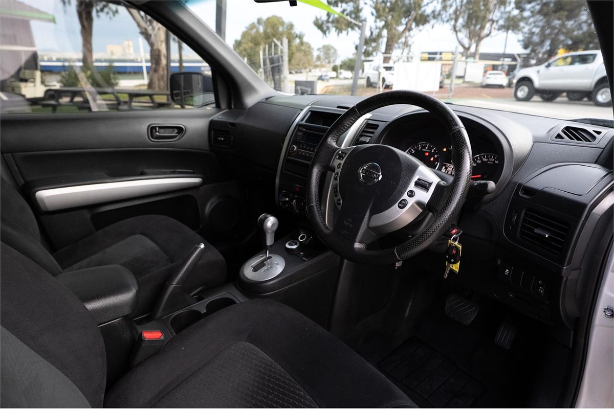 2013 Nissan X-TRAIL ST T31
