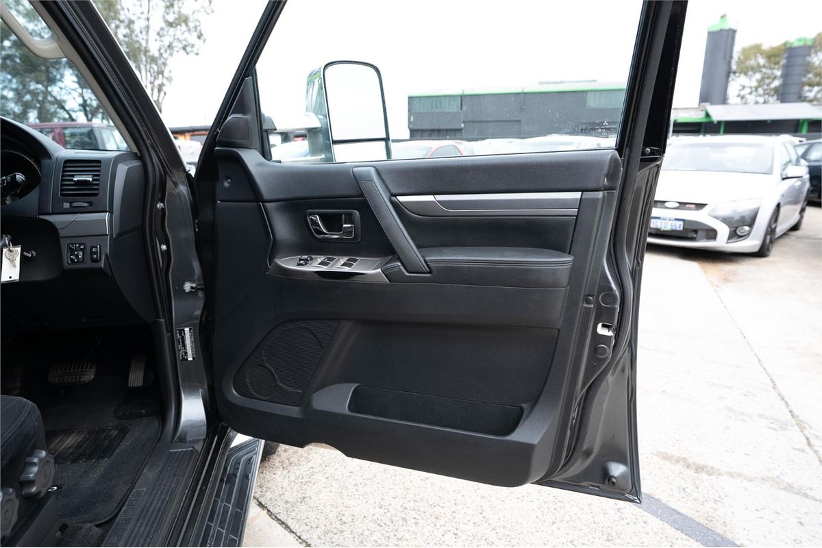 2017 Mitsubishi Pajero GLX NX