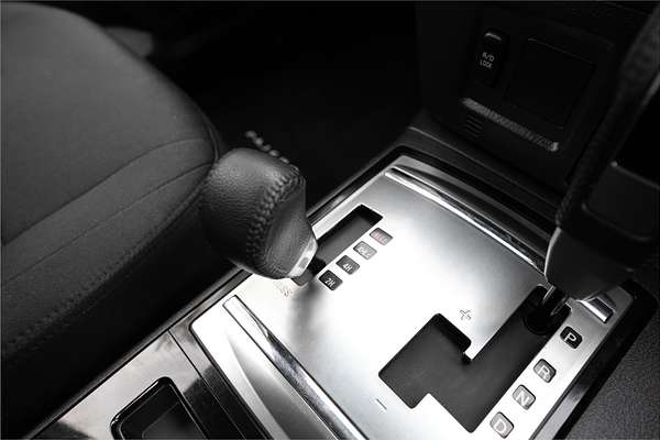 2017 Mitsubishi Pajero GLX NX