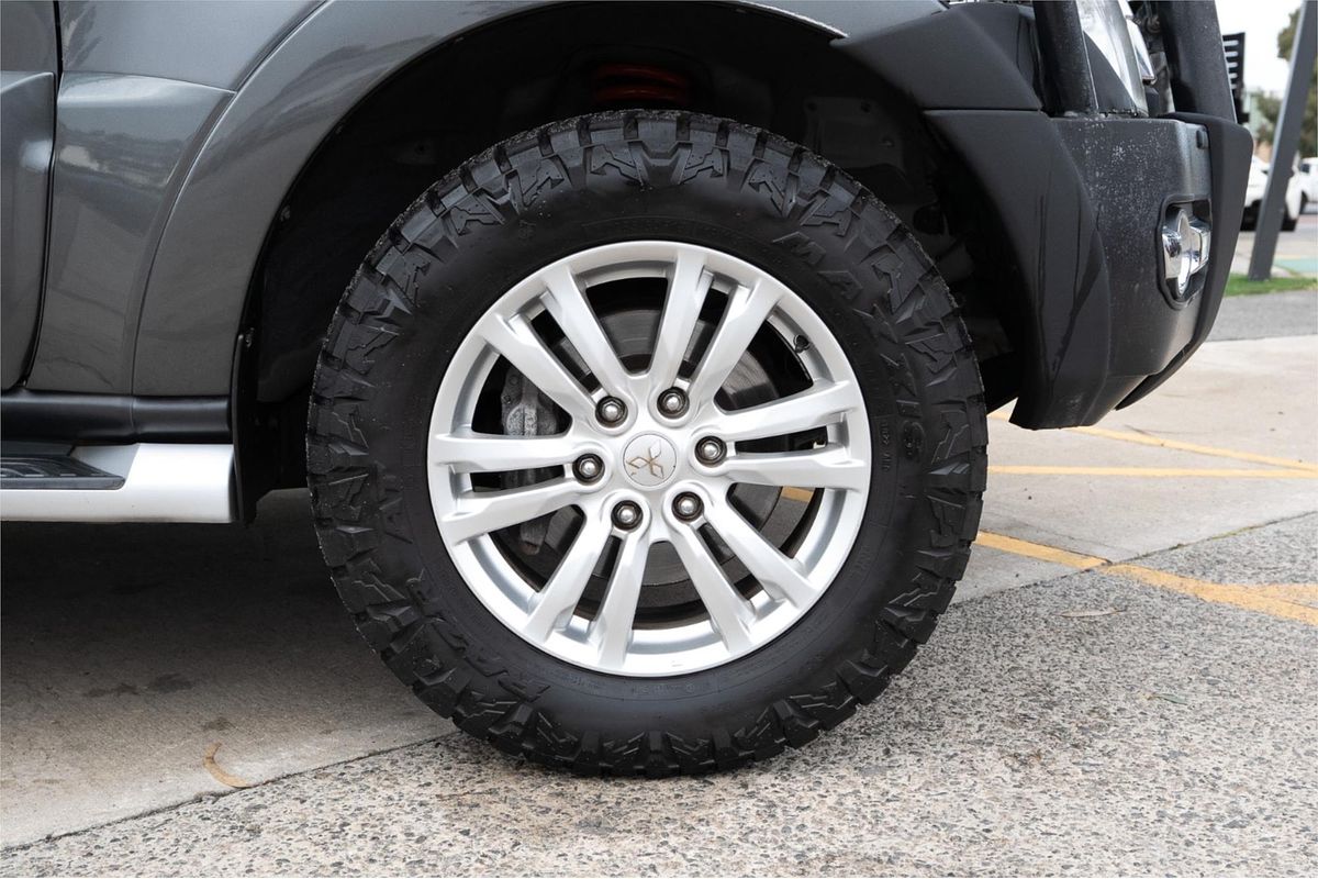 2017 Mitsubishi Pajero GLX NX