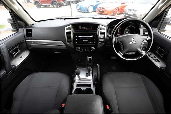 2017 Mitsubishi Pajero GLX NX