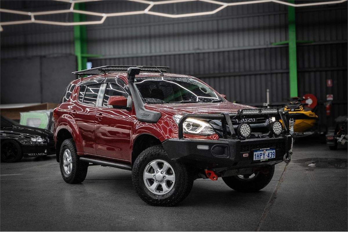 2019 Isuzu MU-X LS-M