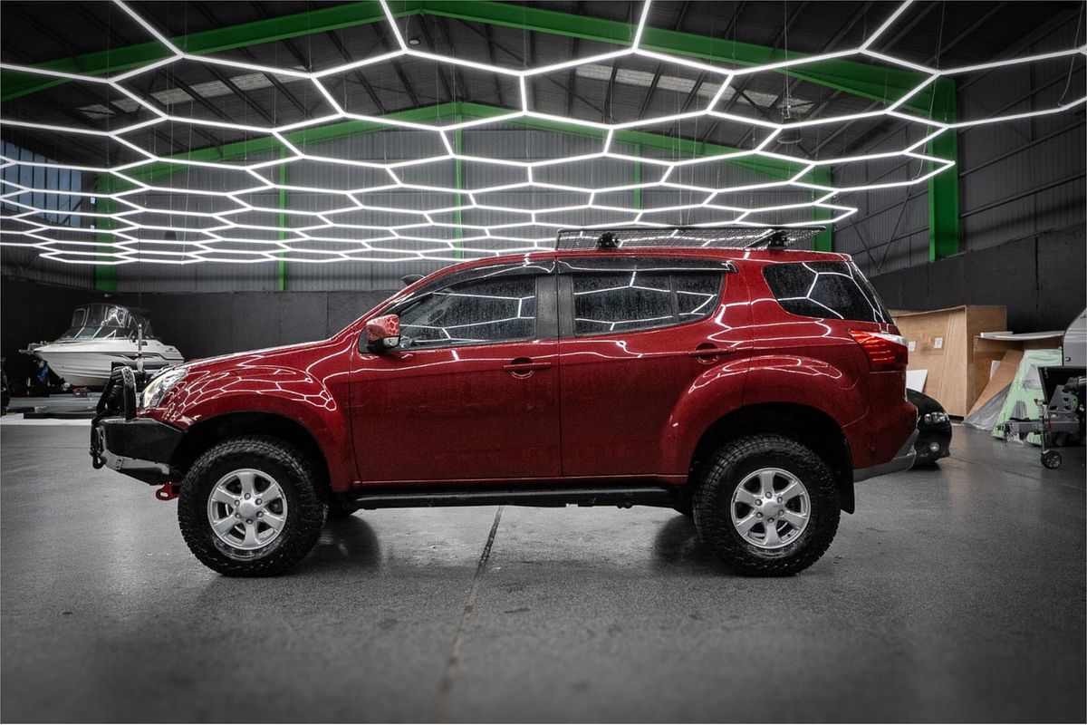 2019 Isuzu MU-X LS-M