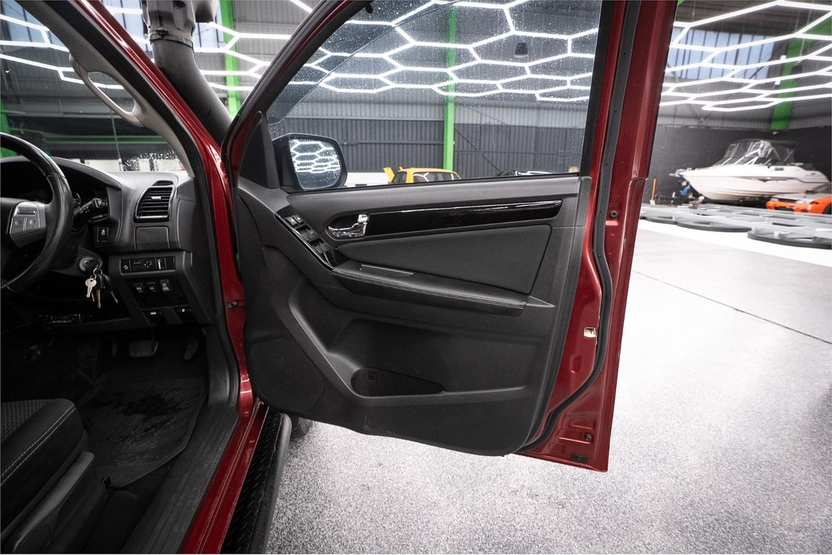 2019 Isuzu MU-X LS-M