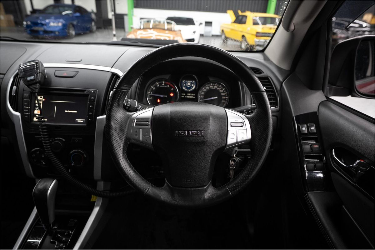2019 Isuzu MU-X LS-M