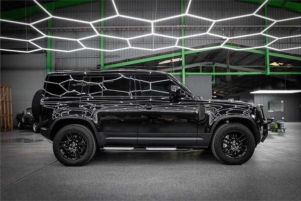 2021 Land Rover Defender 110 D300 SE L663