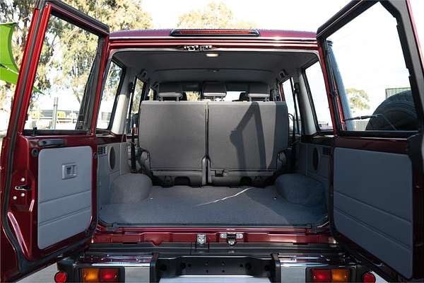 2025 Toyota LANDCRUISER 70 SERIES LC76 GXL + DIFF LOCKS GDJL76R