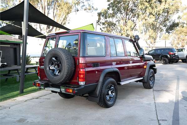 2025 Toyota LANDCRUISER 70 SERIES LC76 GXL + DIFF LOCKS GDJL76R