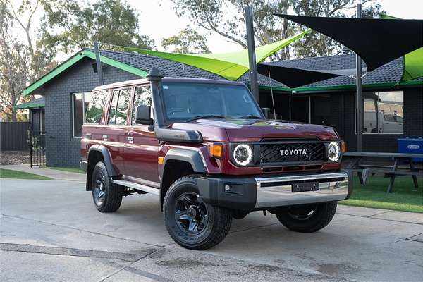 2025 Toyota LANDCRUISER 70 SERIES LC76 GXL + DIFF LOCKS GDJL76R