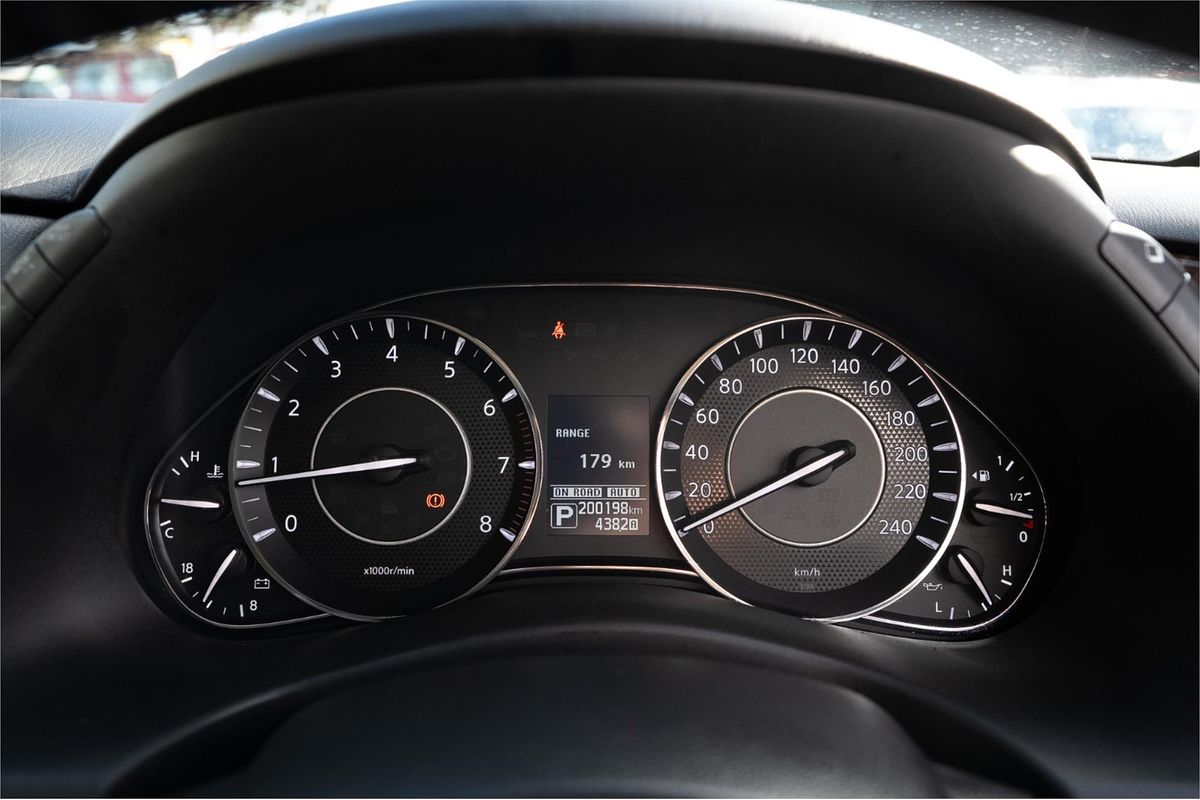 2014 Nissan Patrol Ti-L Y62