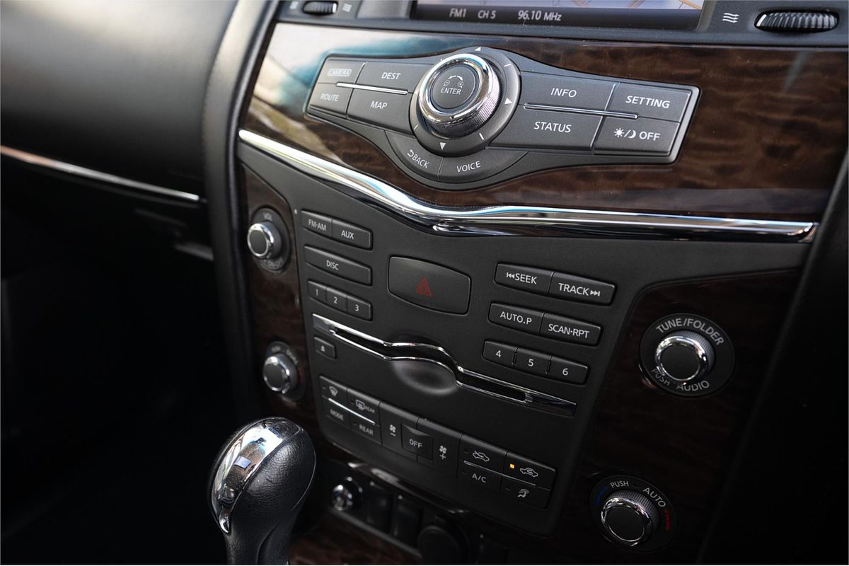 2014 Nissan Patrol Ti-L Y62