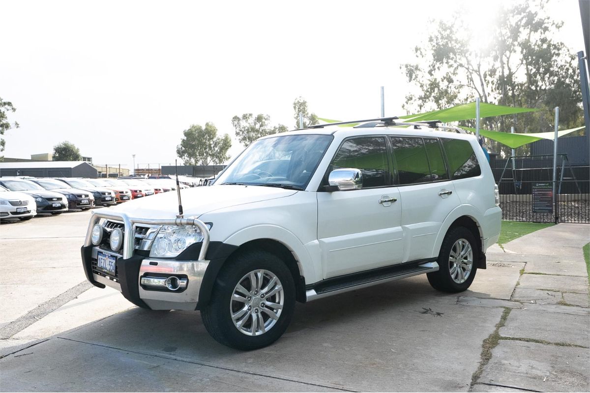 2015 Mitsubishi Pajero GLS NX