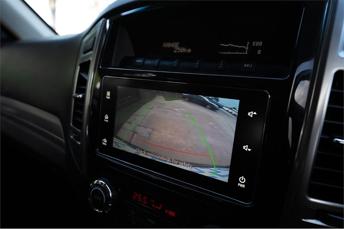 2015 Mitsubishi Pajero GLS NX