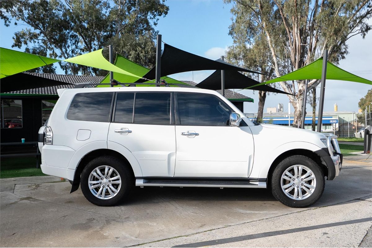 2015 Mitsubishi Pajero GLS NX