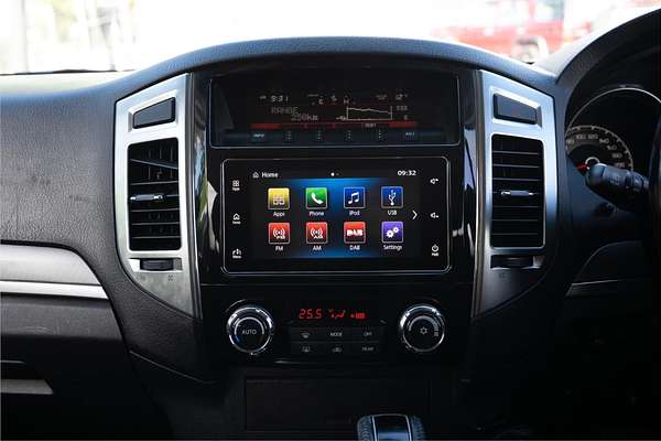 2015 Mitsubishi Pajero GLS NX