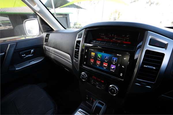 2015 Mitsubishi Pajero GLS NX