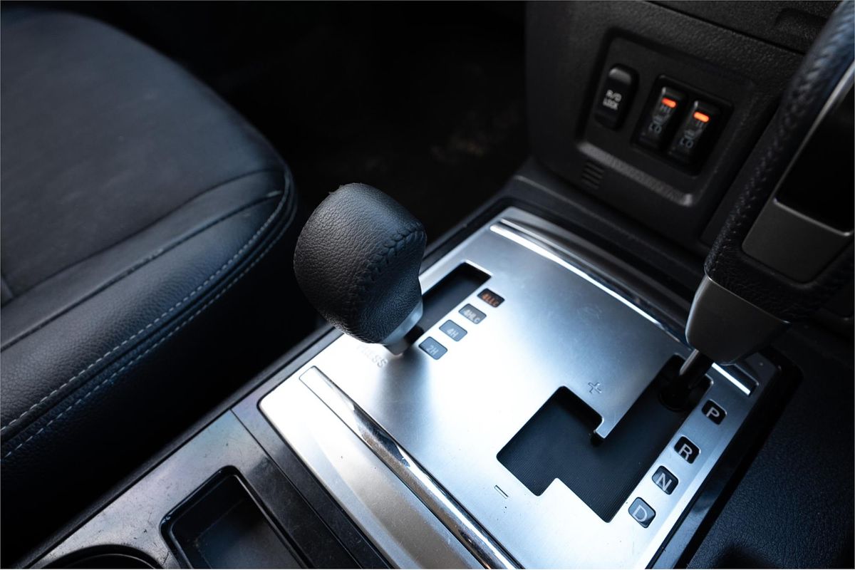 2015 Mitsubishi Pajero GLS NX