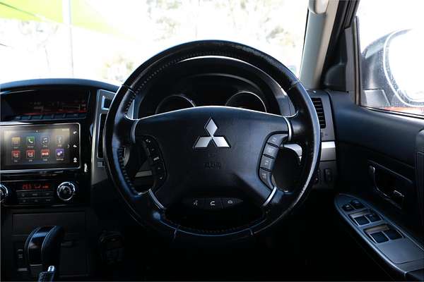 2015 Mitsubishi Pajero GLS NX