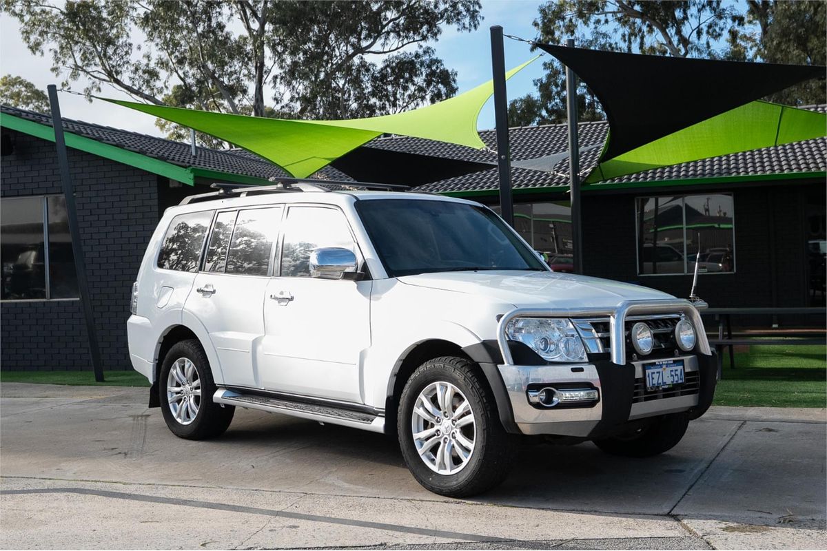 2015 Mitsubishi Pajero GLS NX