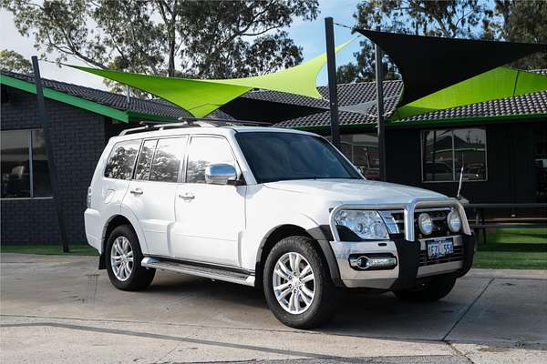 2015 Mitsubishi Pajero GLS NX