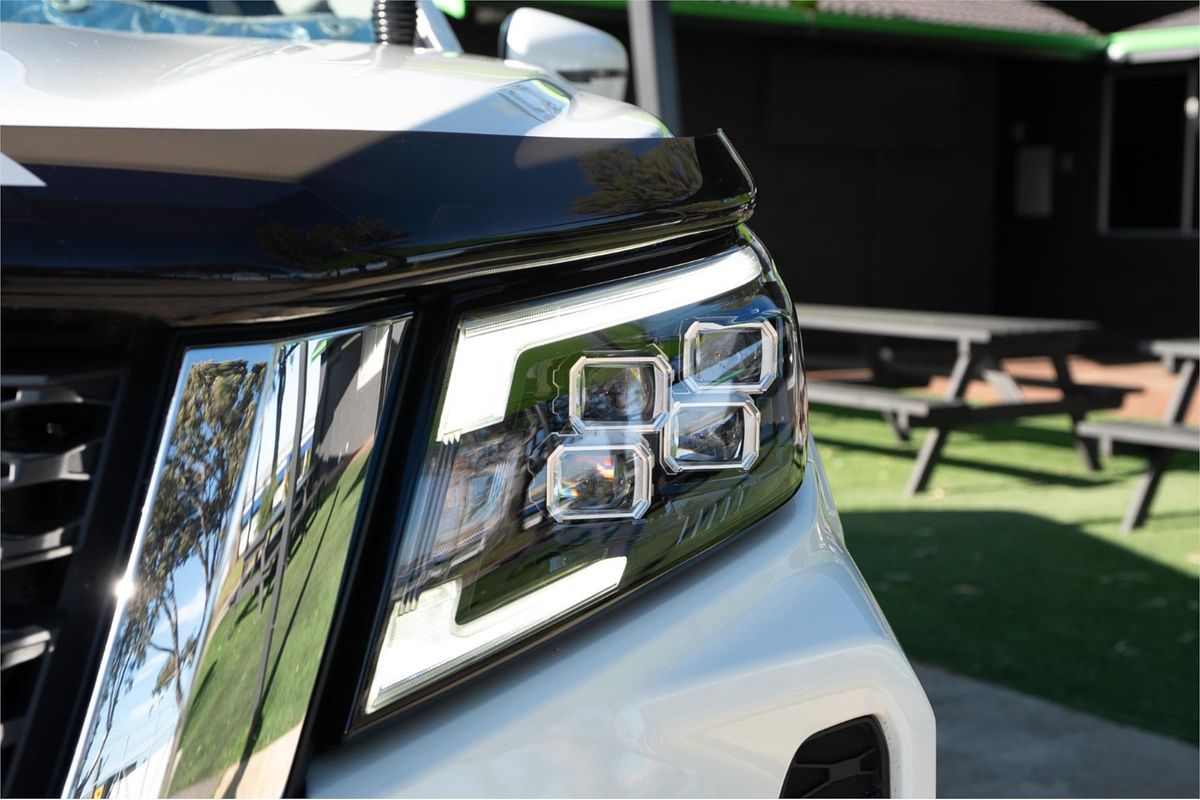2024 Nissan Navara ST-X D23 4X4