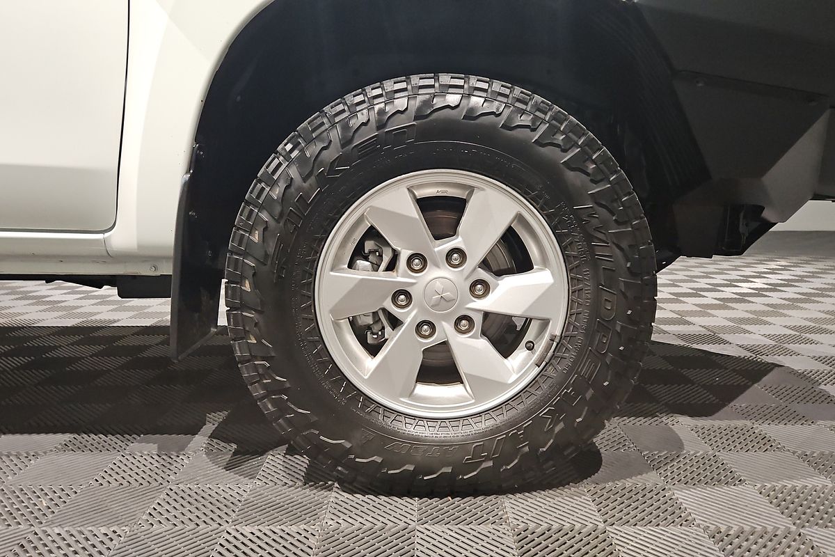 2019 Mitsubishi Triton GLX MR 4X4
