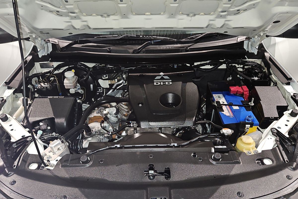 2019 Mitsubishi Triton GLX MR 4X4