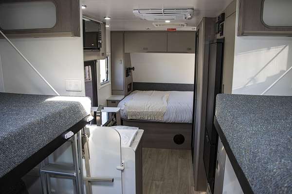 2025 Jayco BASE STATION CARAVAN 19.61-7.BS-MY25