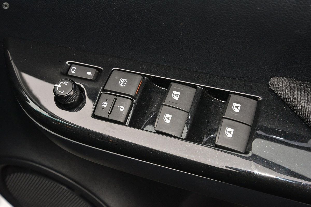 2018 Toyota Hilux SR5 GUN126R 4X4