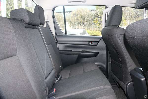 2017 Toyota Hilux SR GUN126R 4X4