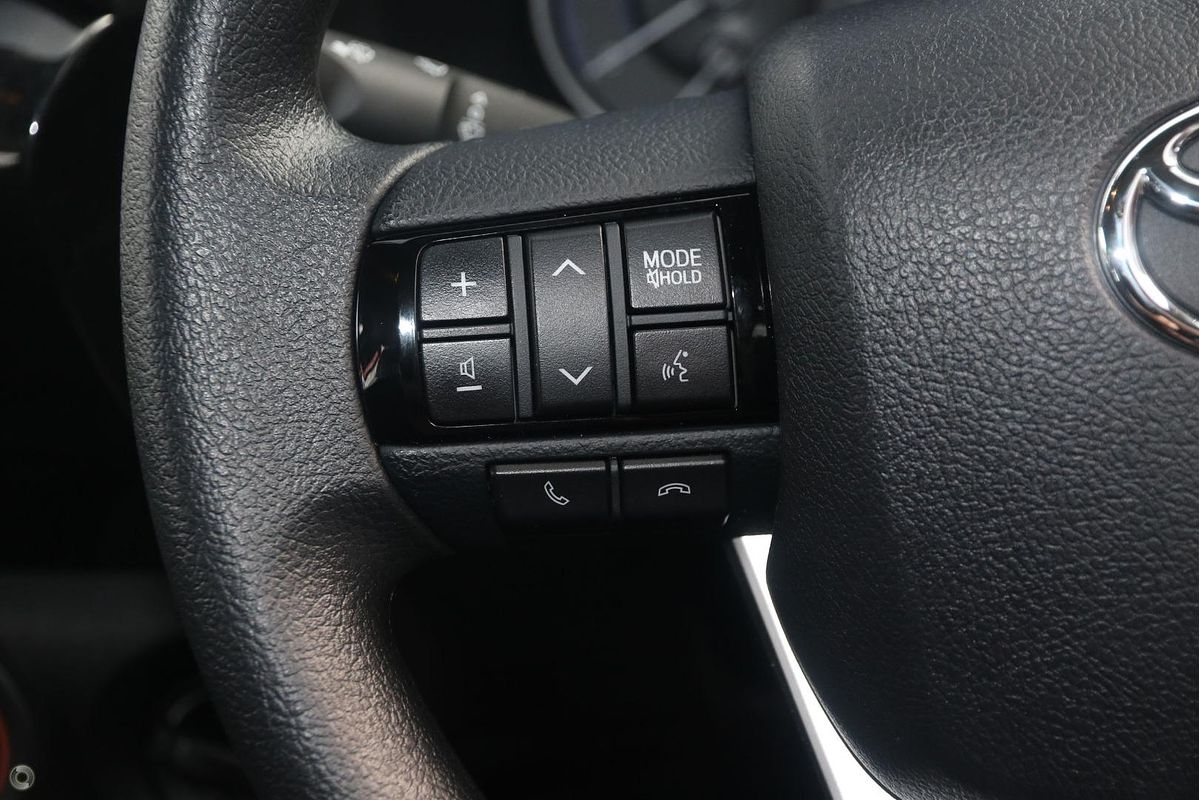 2017 Toyota Hilux SR GUN126R 4X4