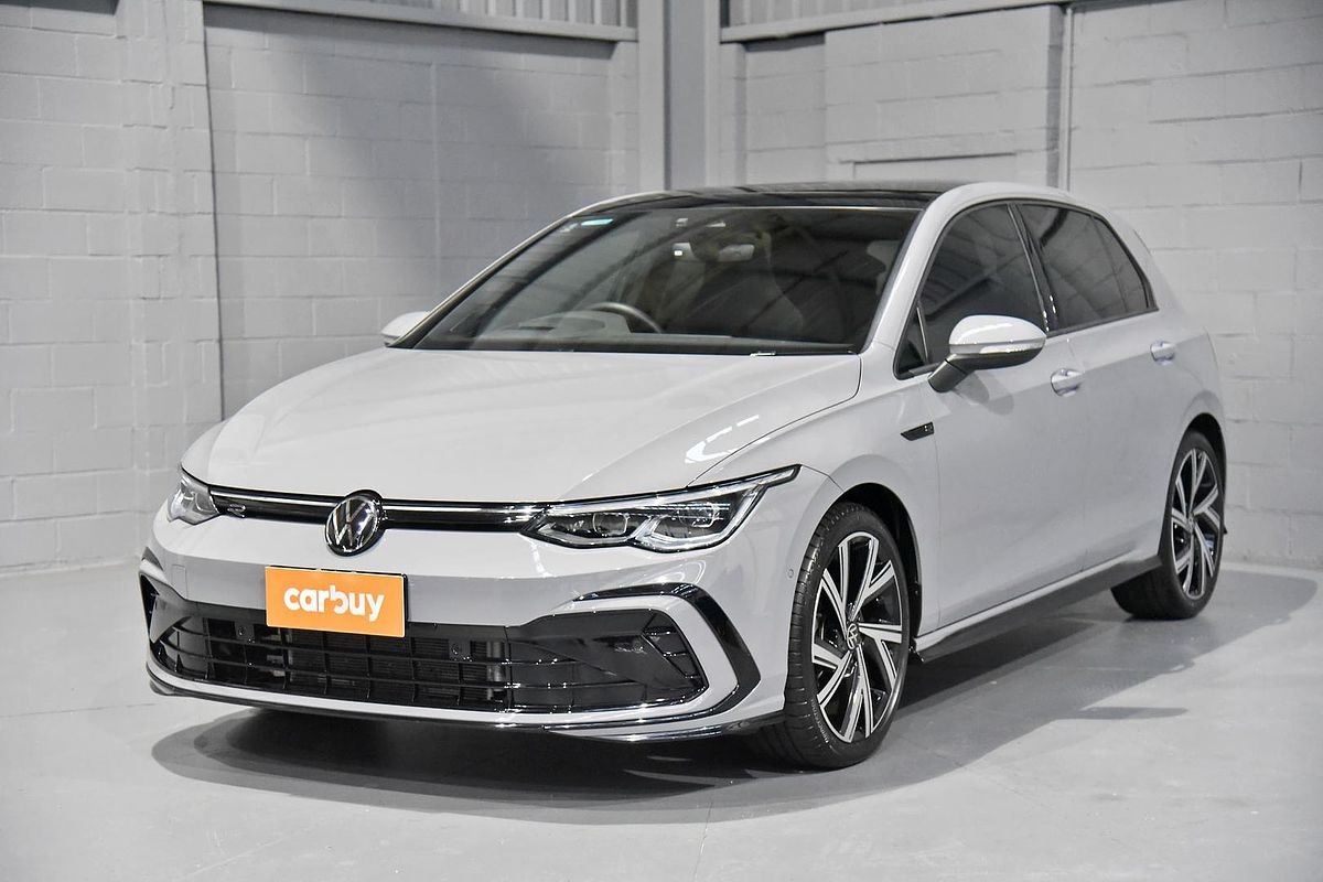 2023 Volkswagen Golf 110TSI R-Line 8