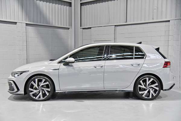 2023 Volkswagen Golf 110TSI R-Line 8