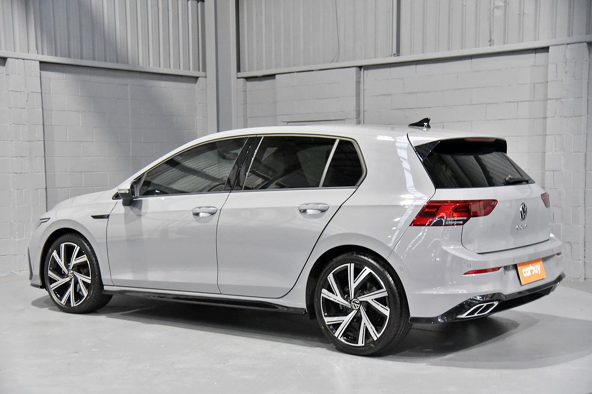 2023 Volkswagen Golf 110TSI R-Line 8