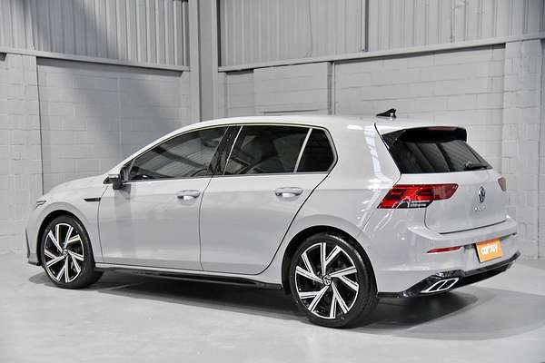 2023 Volkswagen Golf 110TSI R-Line 8