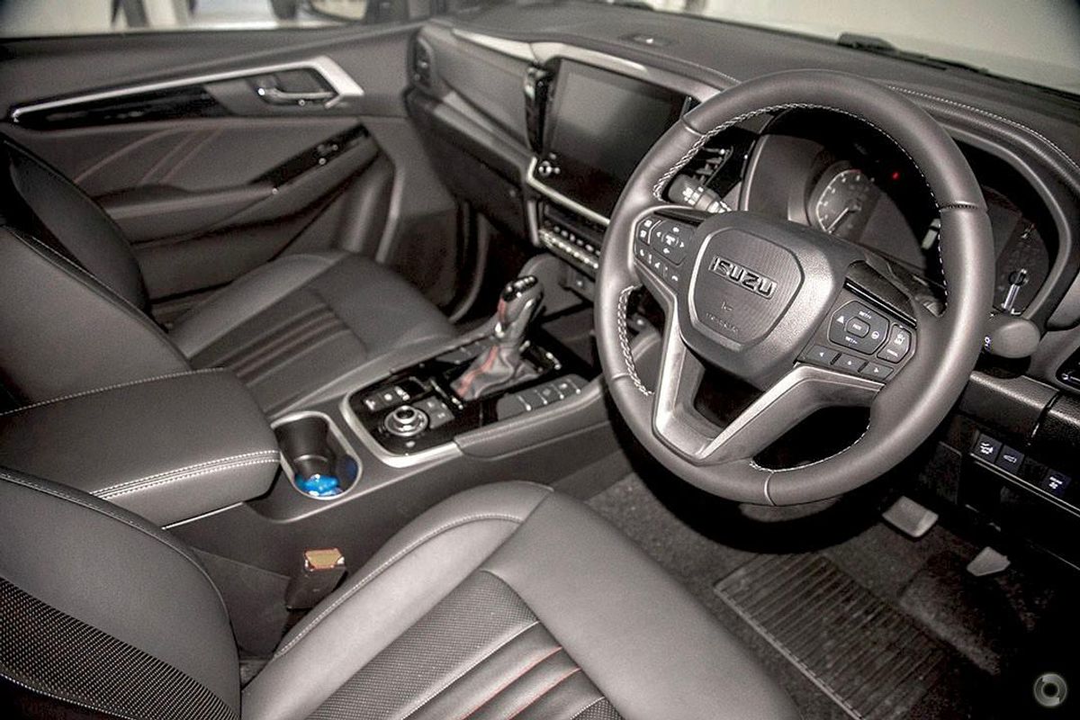 2025 Isuzu MU-X