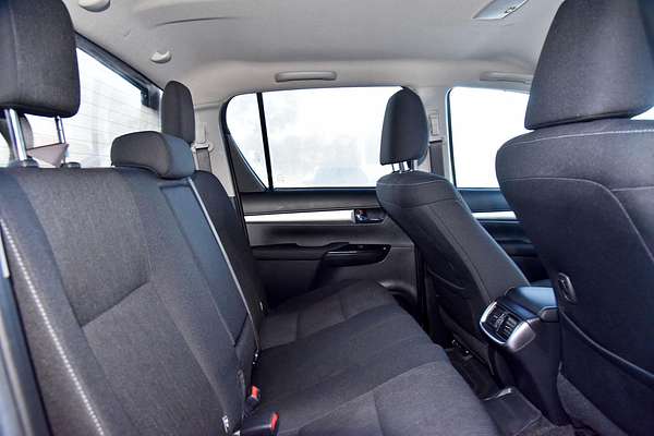 2021 Toyota Hilux SR5 GUN126R 4X4