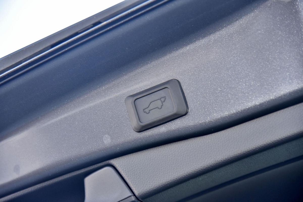 2024 Toyota RAV4 Cruiser AXAH52R