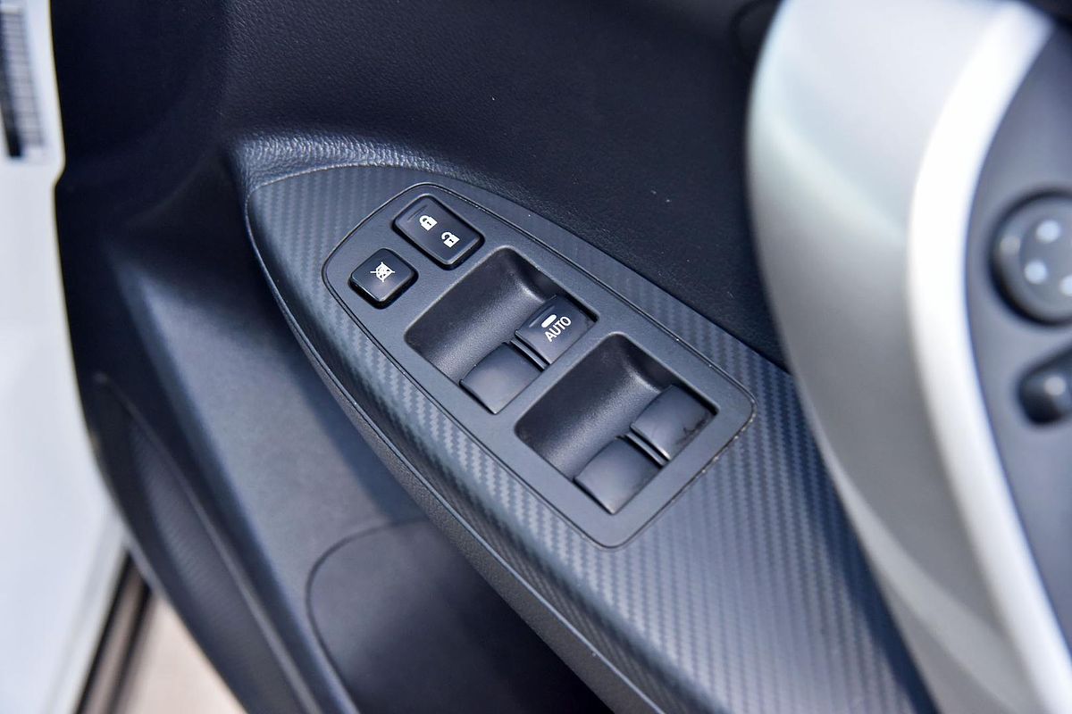 2023 Mitsubishi Eclipse Cross ES YB