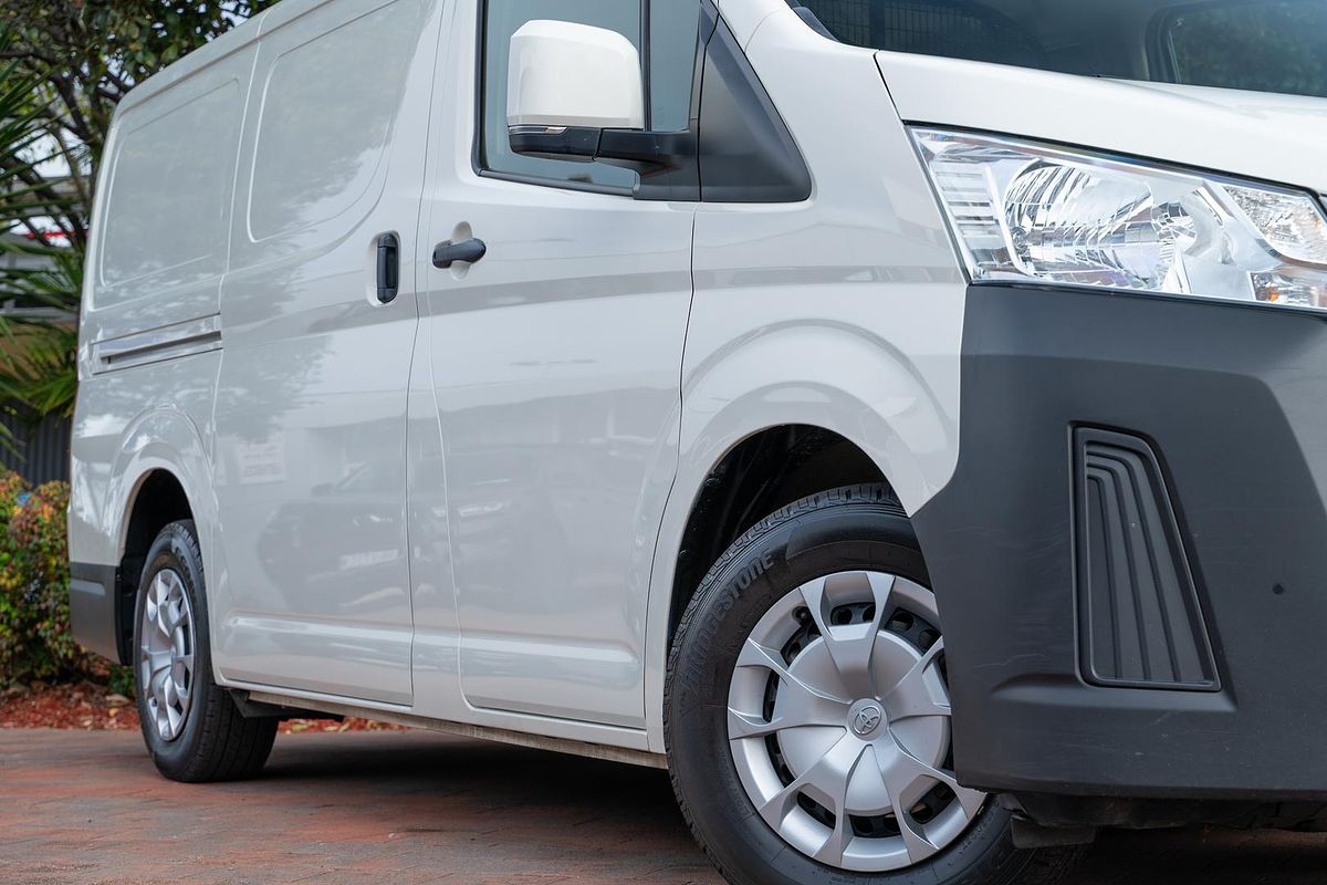 2023 Toyota Hiace GDH300R LWB