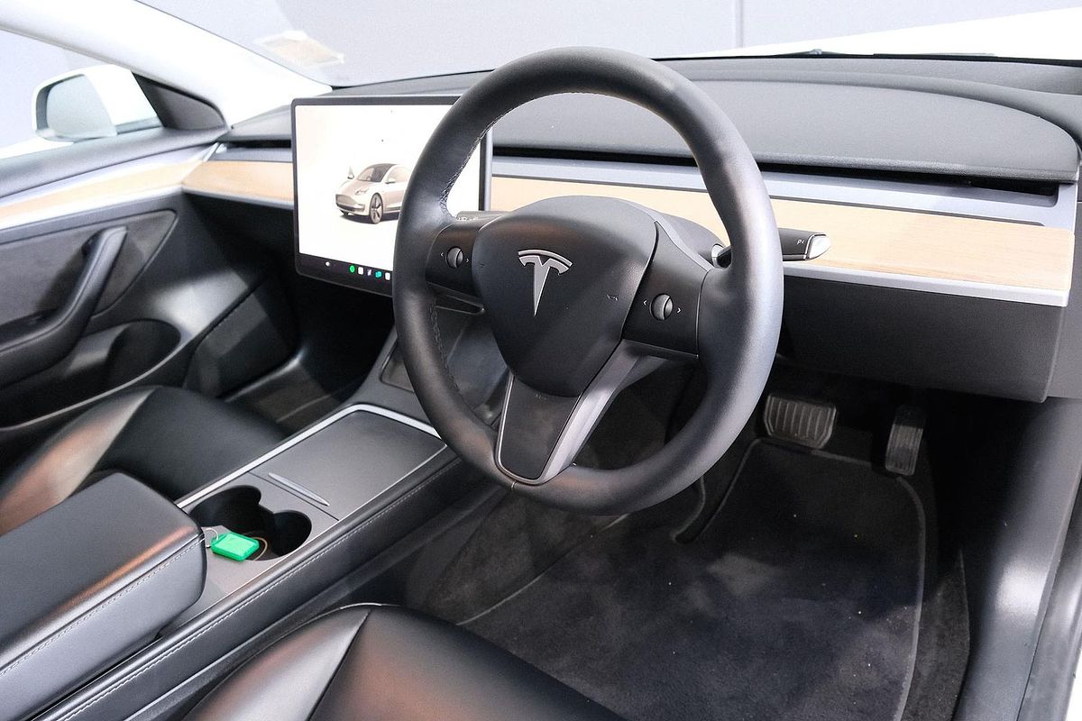 2023 Tesla Model 3 Rear-Wheel Drive