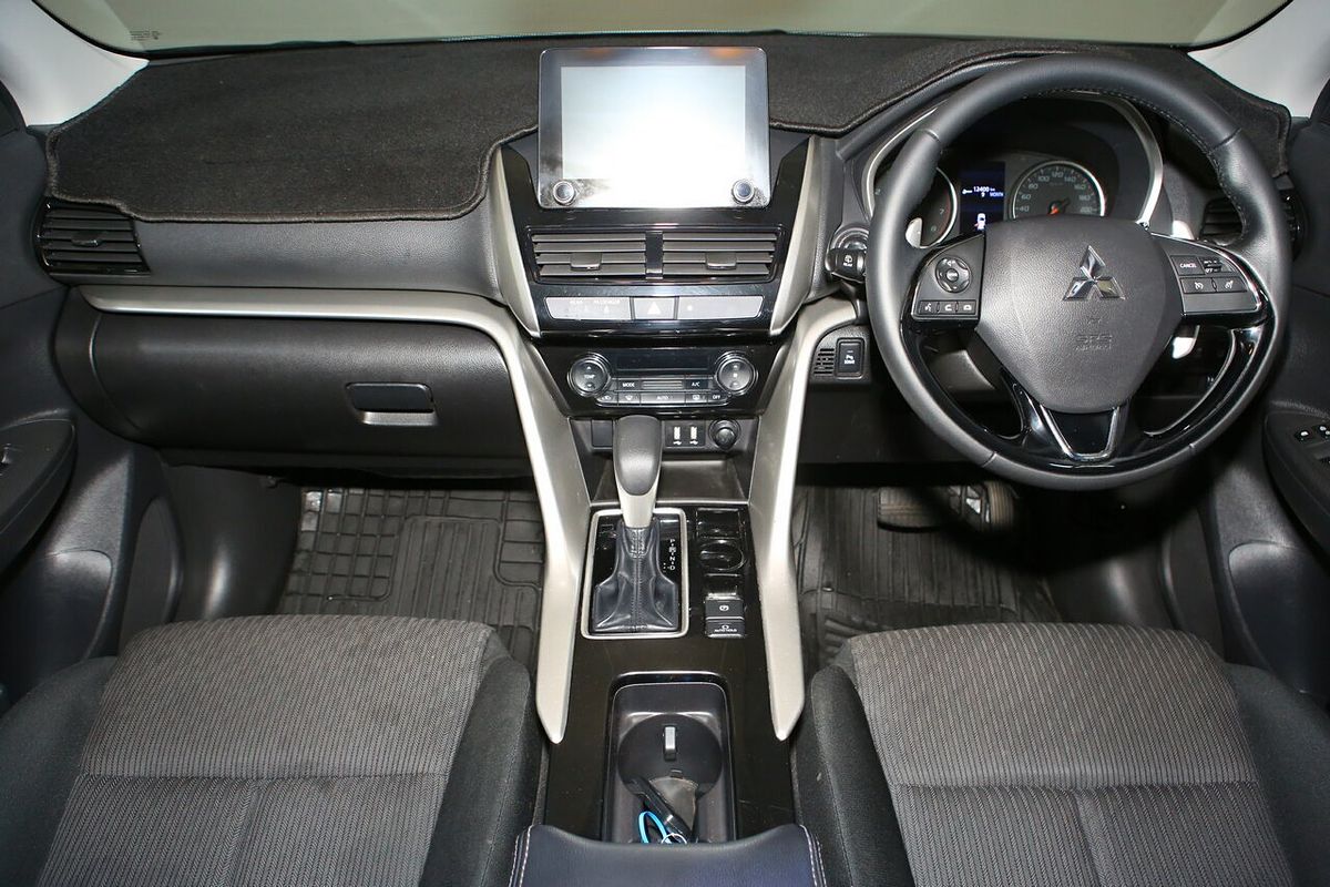 2020 Mitsubishi Eclipse Cross LS YB