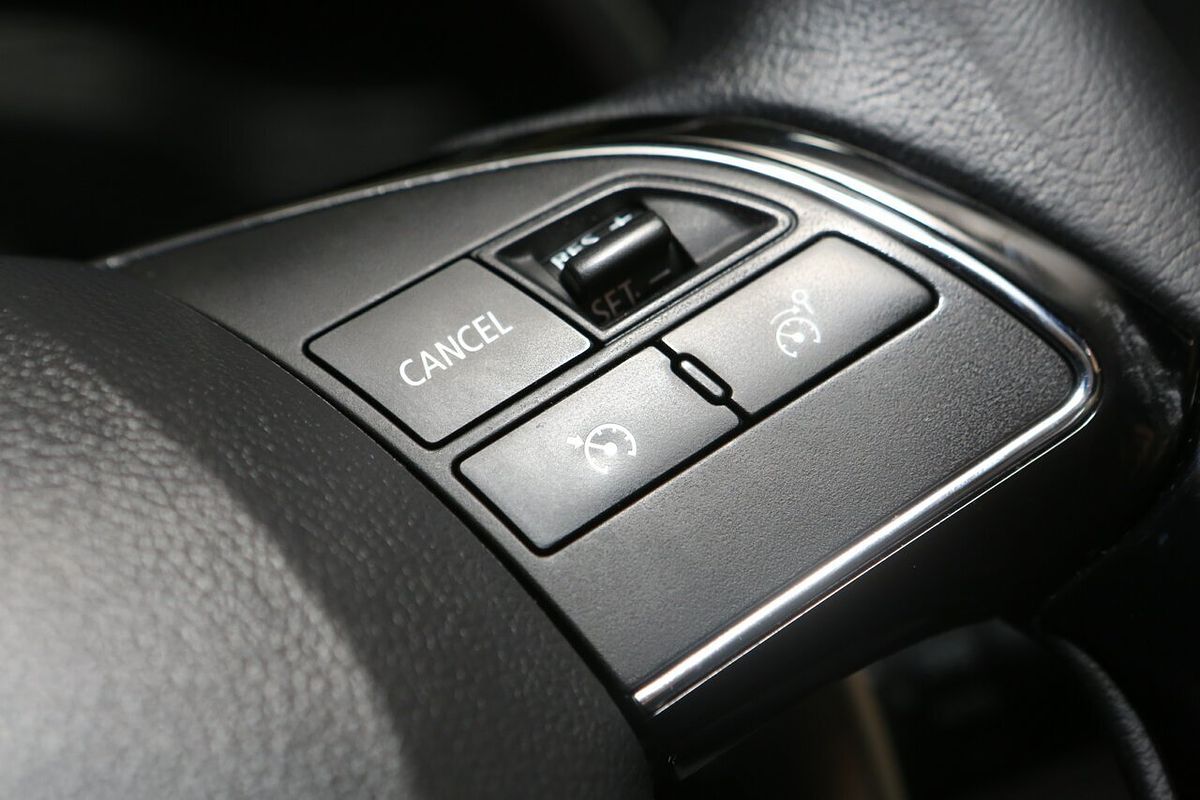 2020 Mitsubishi Eclipse Cross LS YB