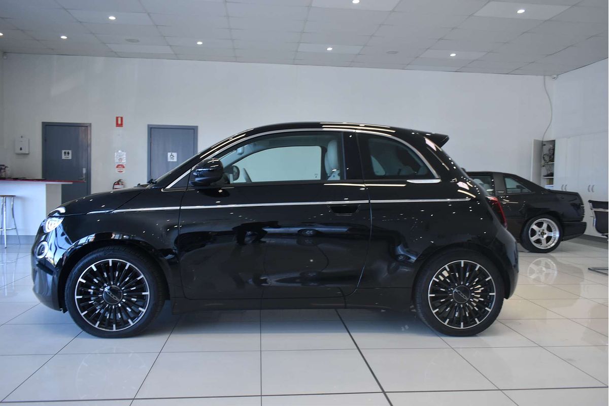 2023 Fiat 500e La Prima