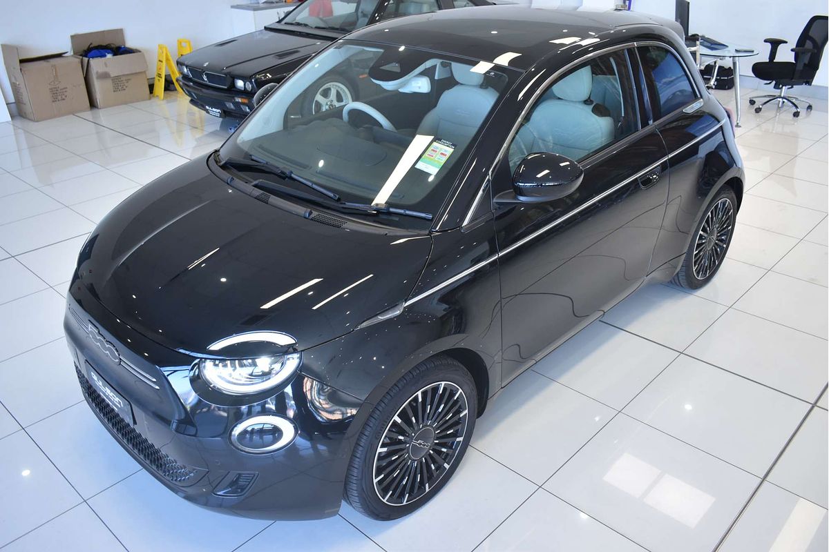 2023 Fiat 500e La Prima