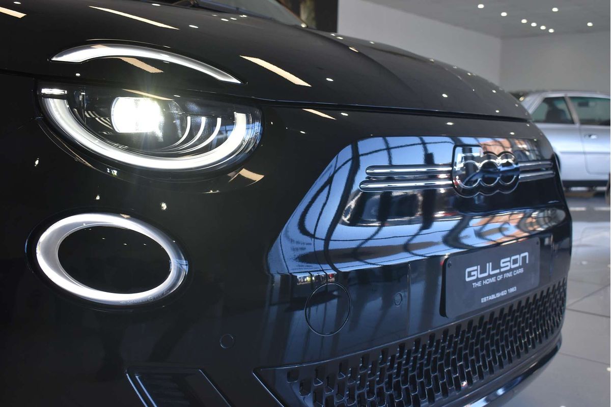 2023 Fiat 500e La Prima