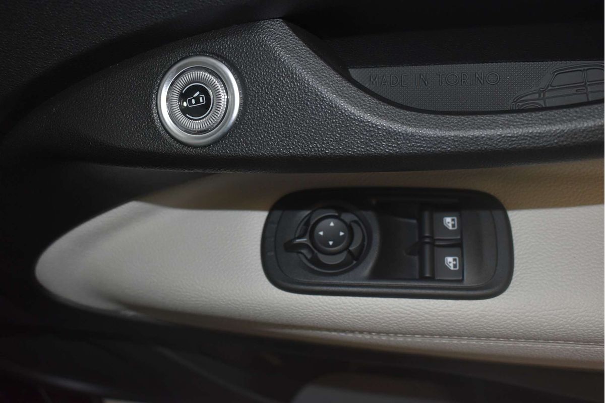 2023 Fiat 500e La Prima