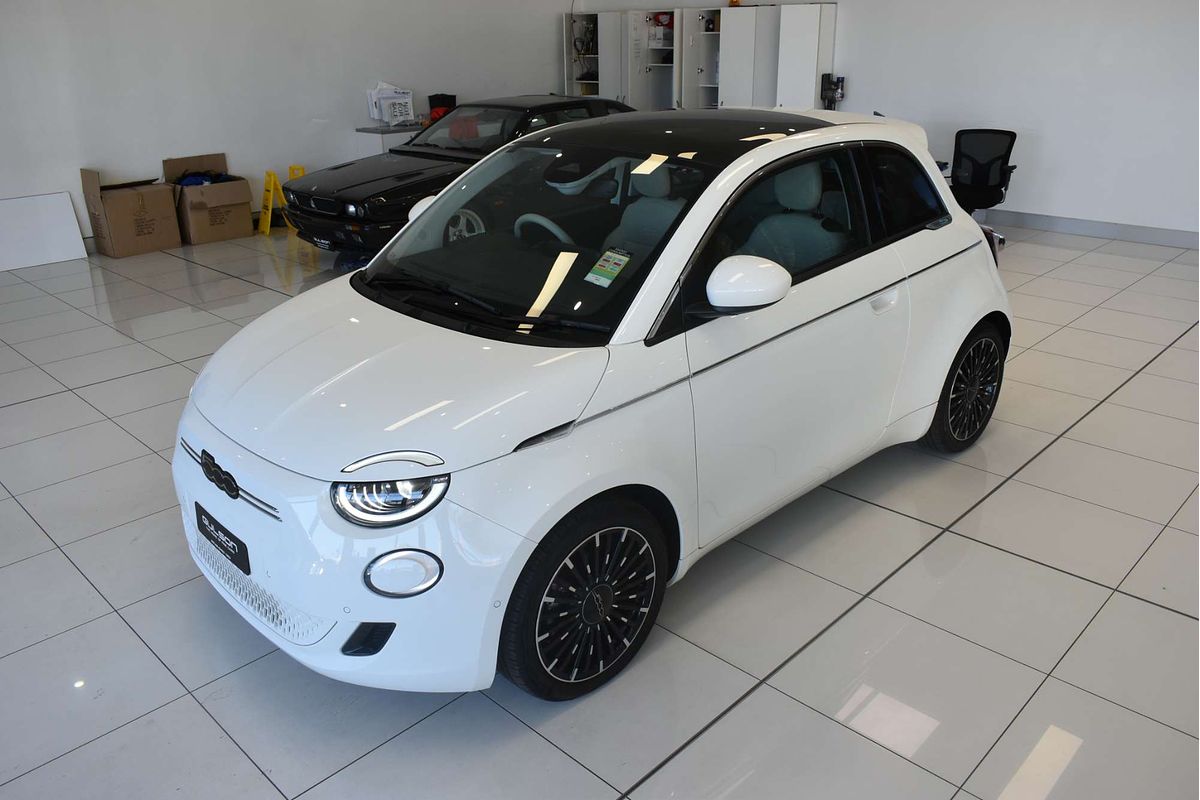 2023 Fiat 500e La Prima