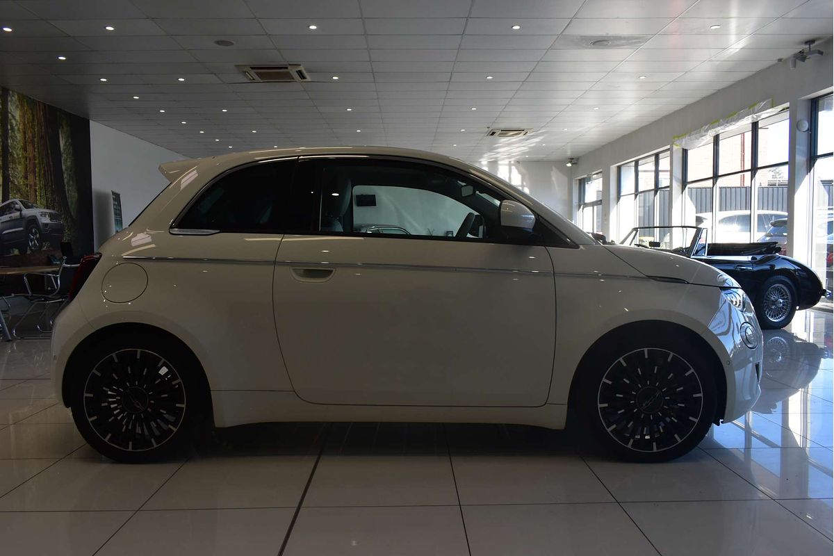 2023 Fiat 500e La Prima